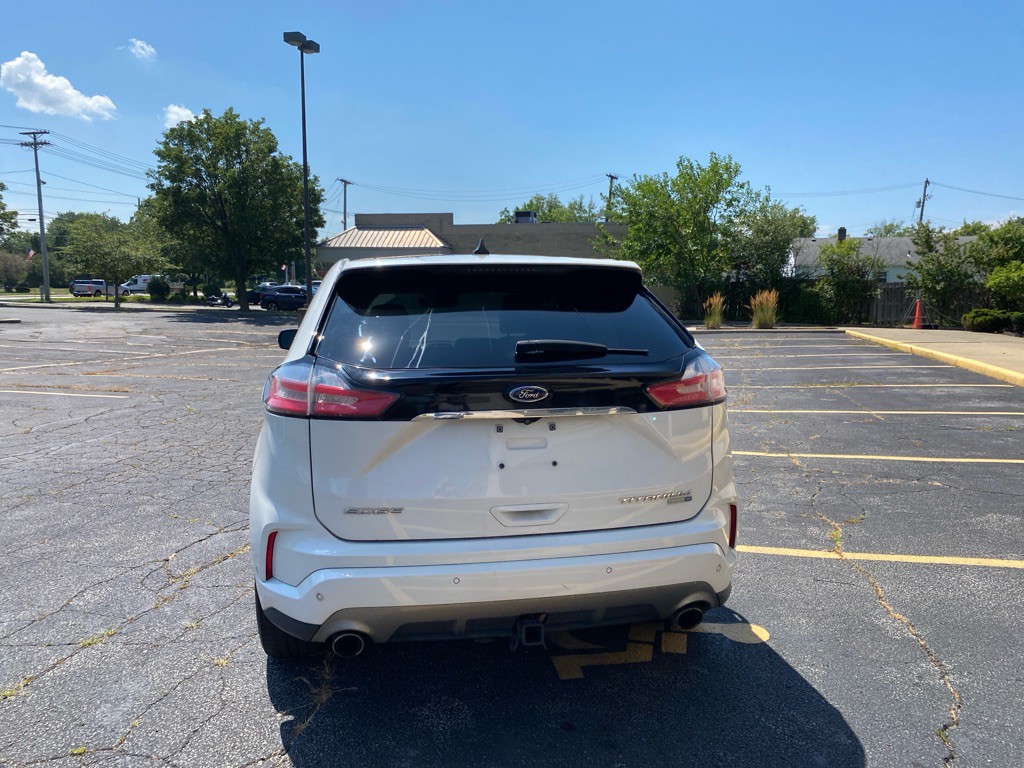 2020 Ford Edge Image 4