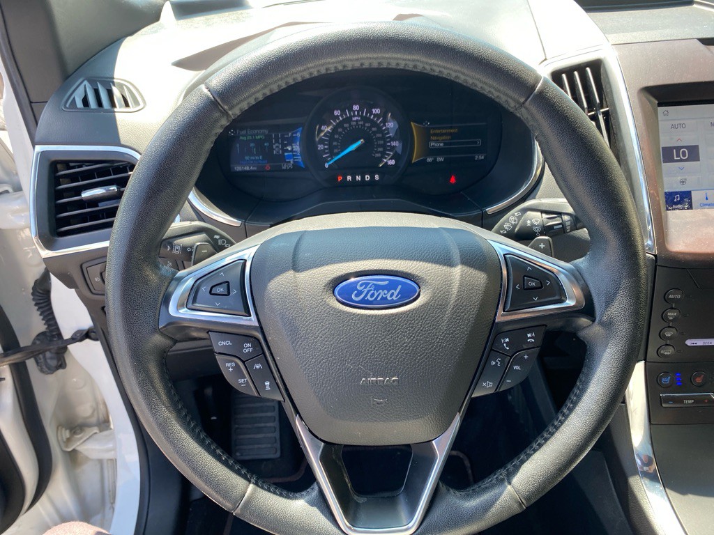 2020 Ford Edge Image 12