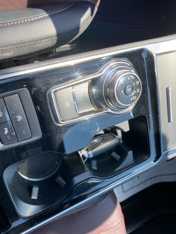2020 Ford Edge Image 19