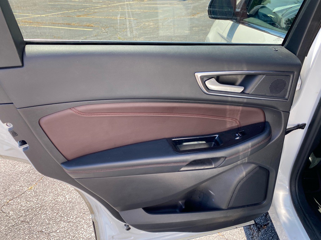 2020 Ford Edge Image 23