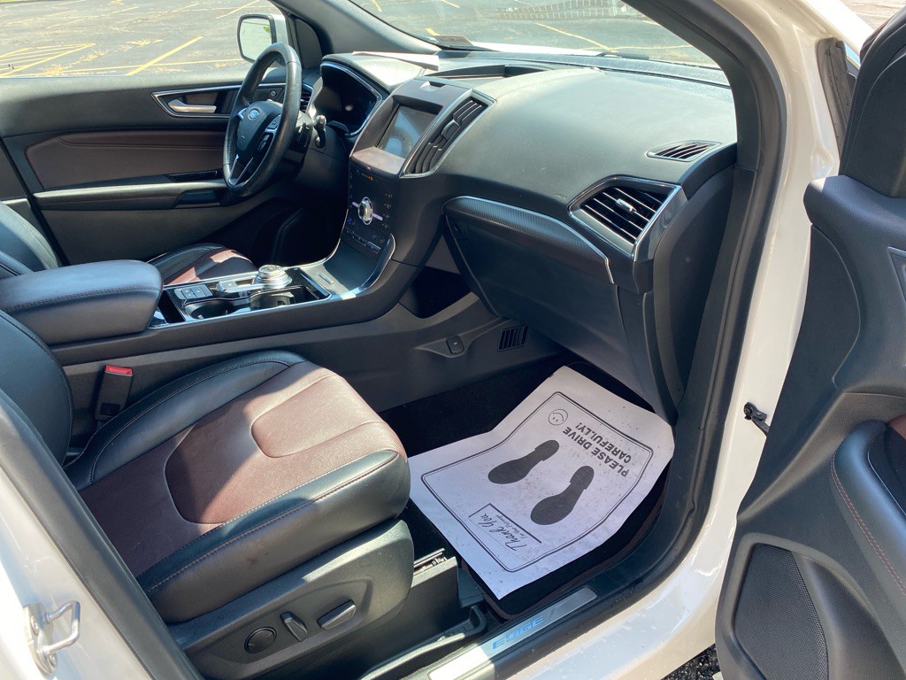 2020 Ford Edge Image 27