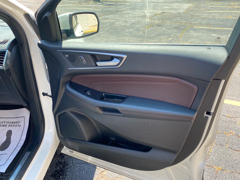 2020 Ford Edge Image 28