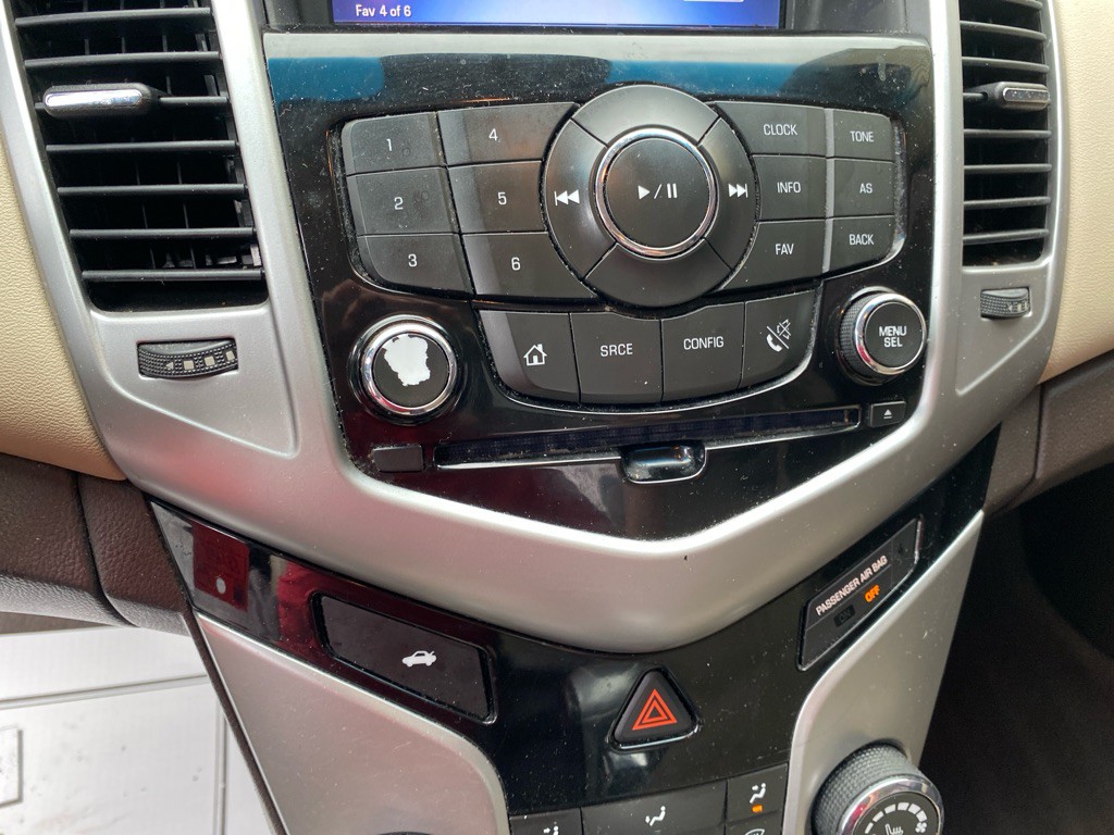 2015 Chevrolet Cruze Image 14