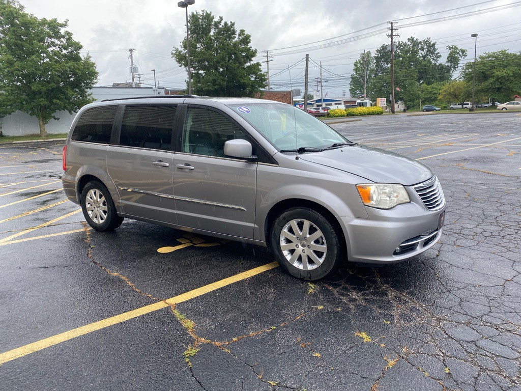 2014 Chrysler Town & Country Image 7
