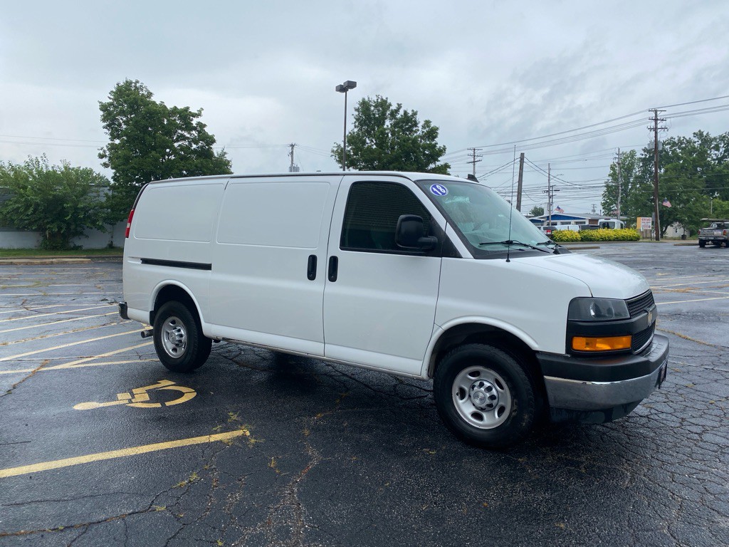 2018 Chevrolet Express Image 7