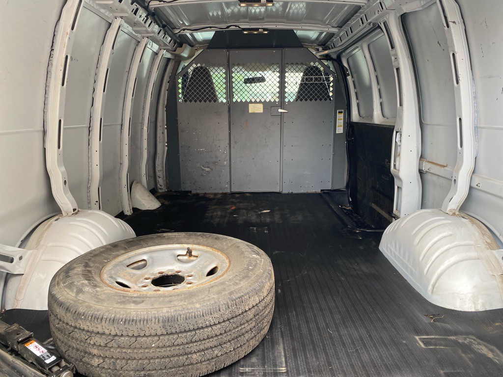2018 Chevrolet Express Image 15