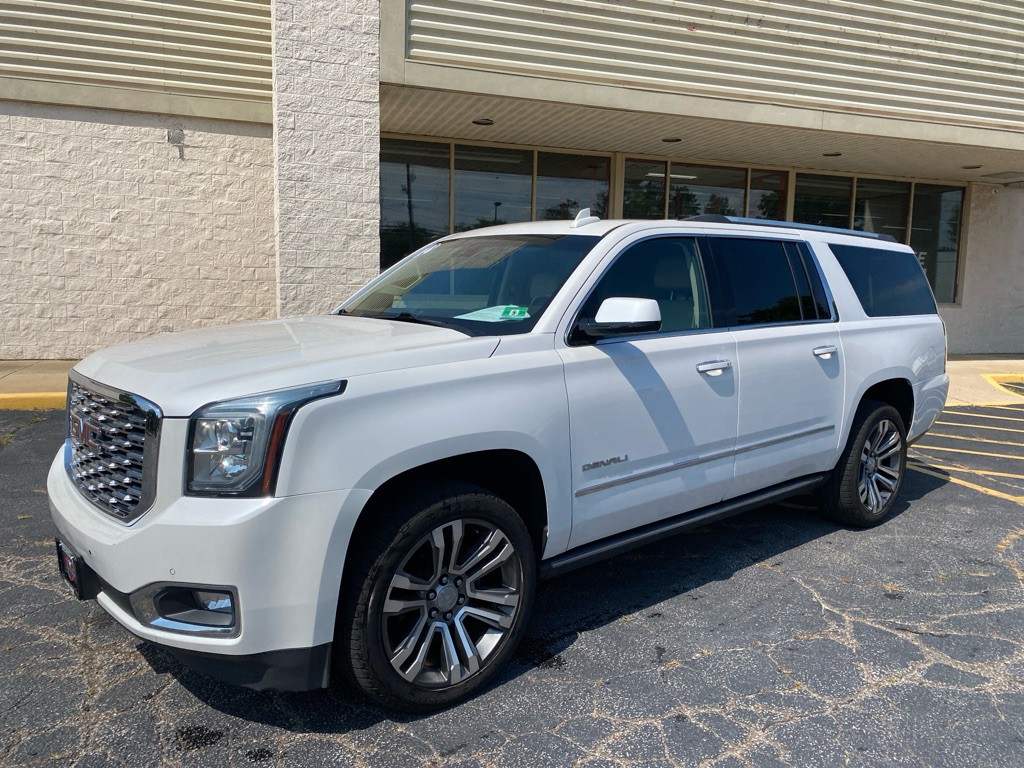 2018 GMC Yukon Image 1