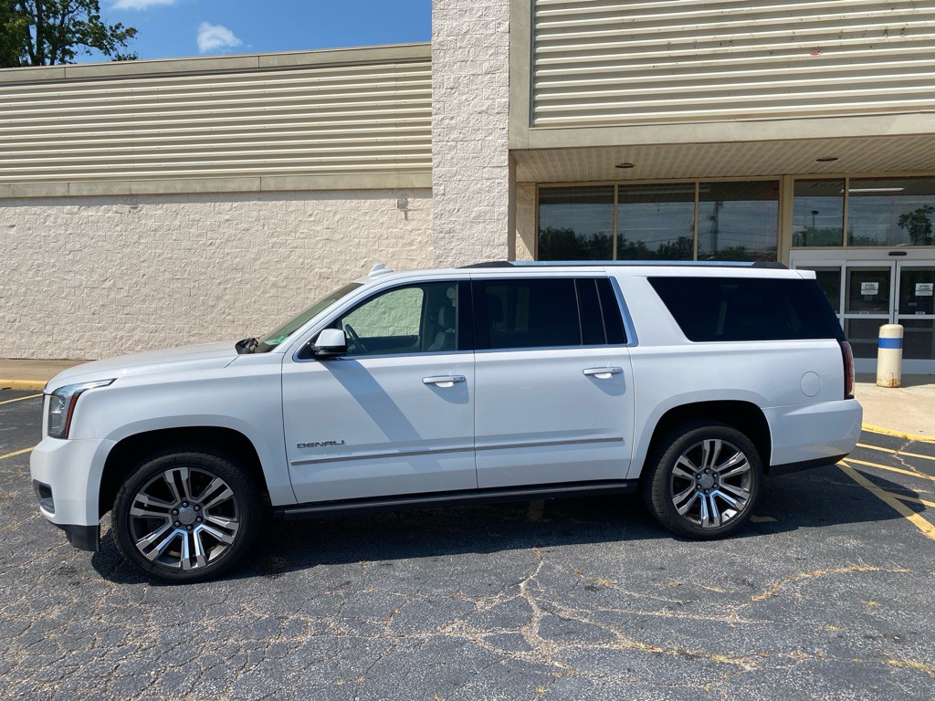 2018 GMC Yukon Image 2