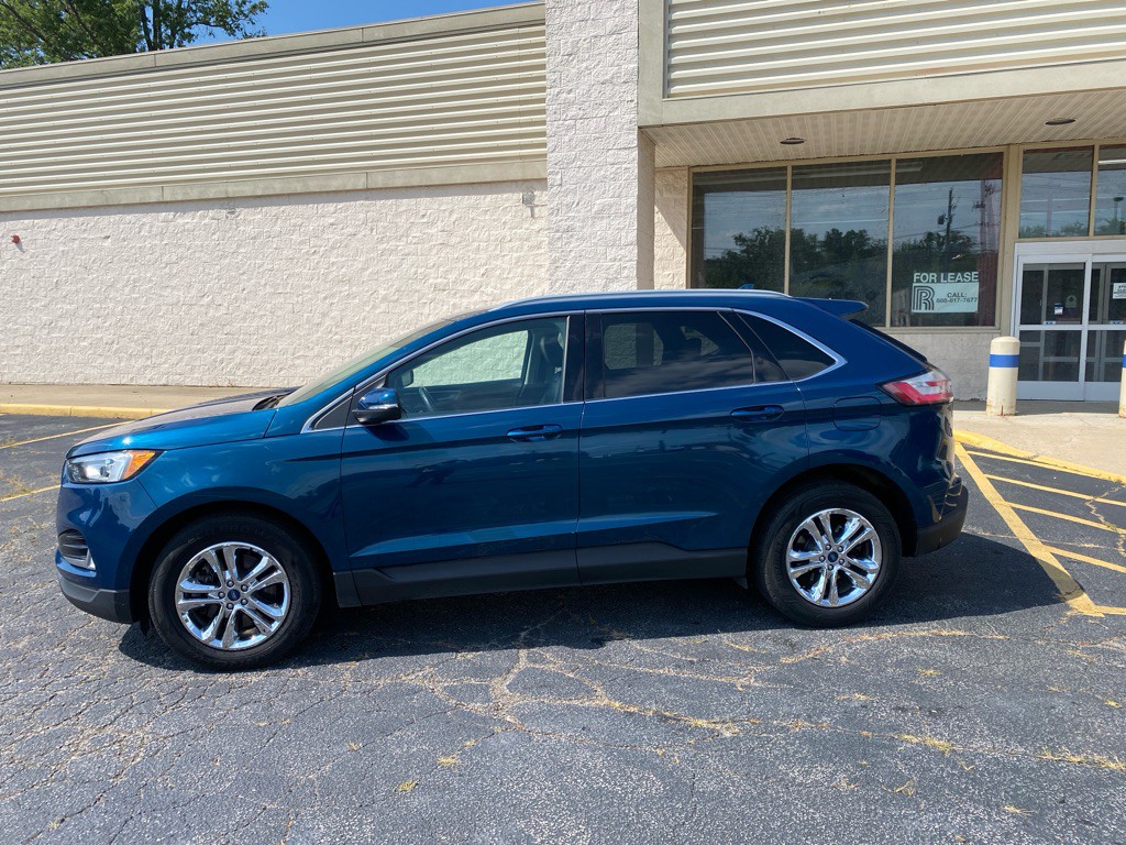 2020 Ford Edge Image 2