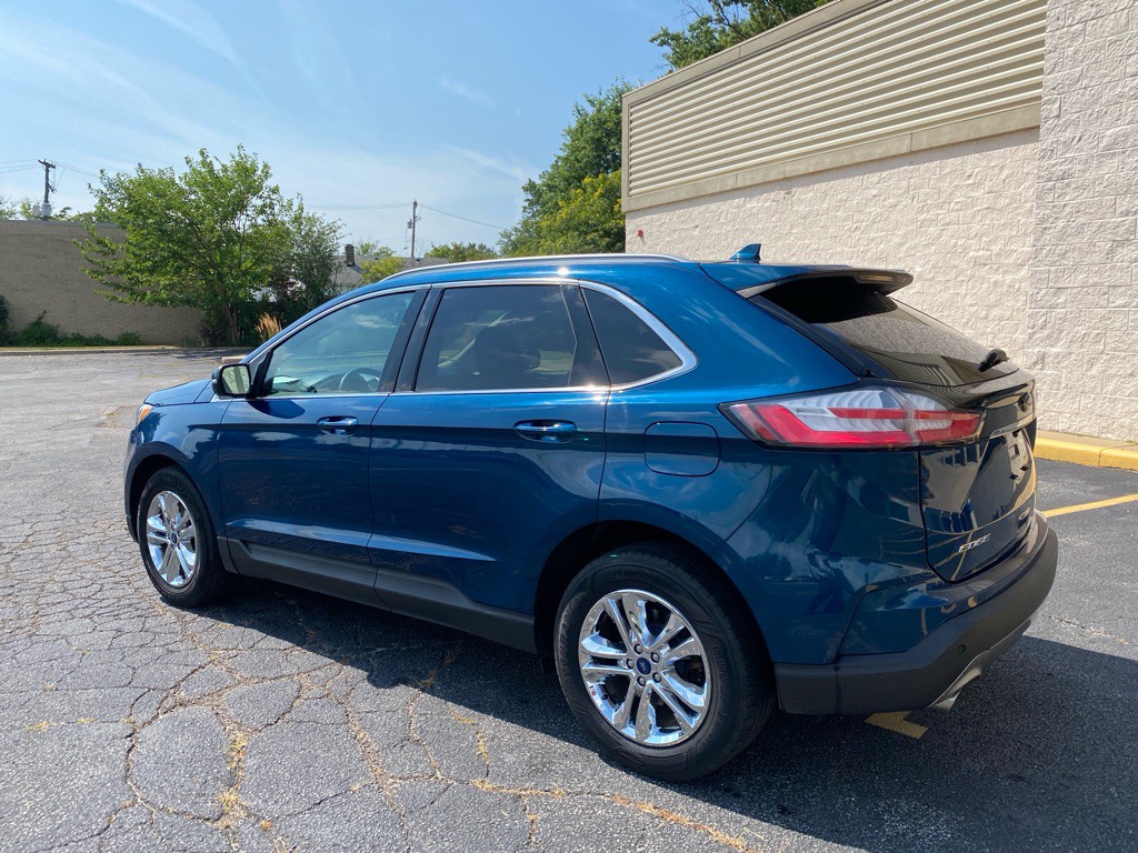2020 Ford Edge Image 3