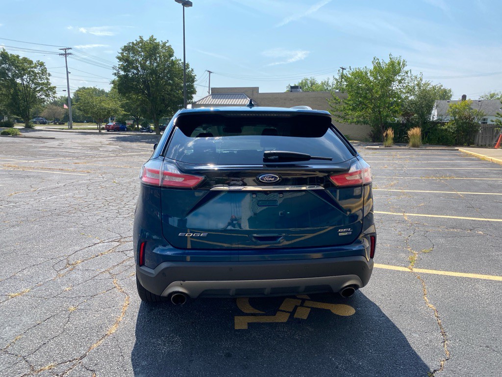 2020 Ford Edge Image 4