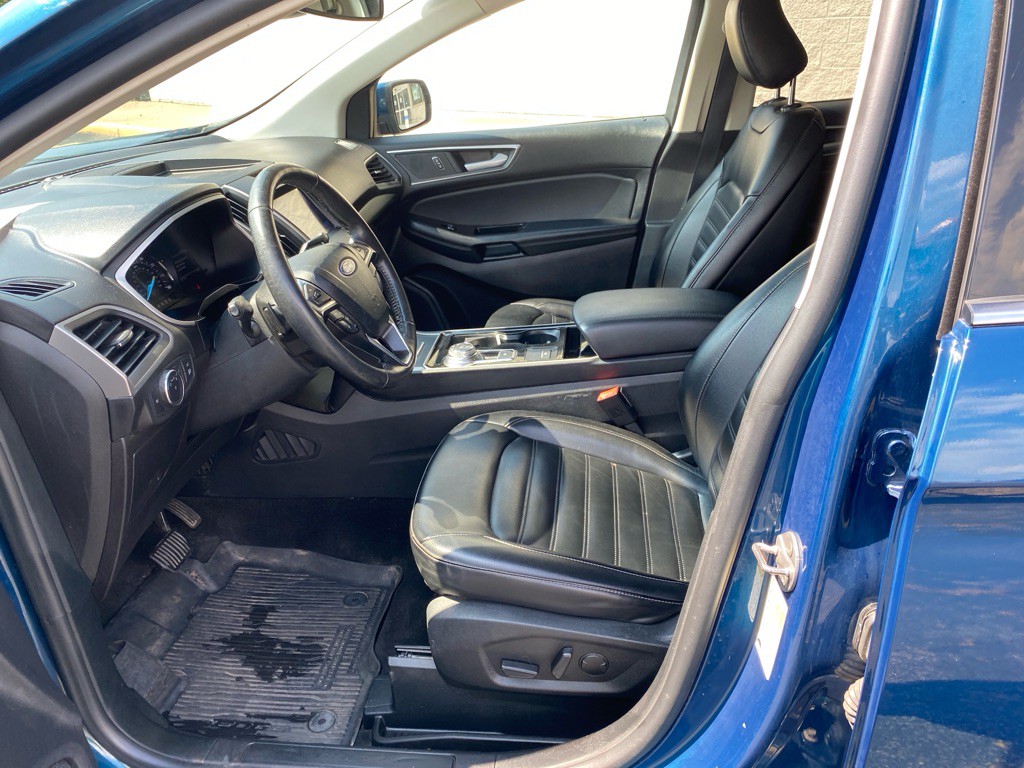 2020 Ford Edge Image 9