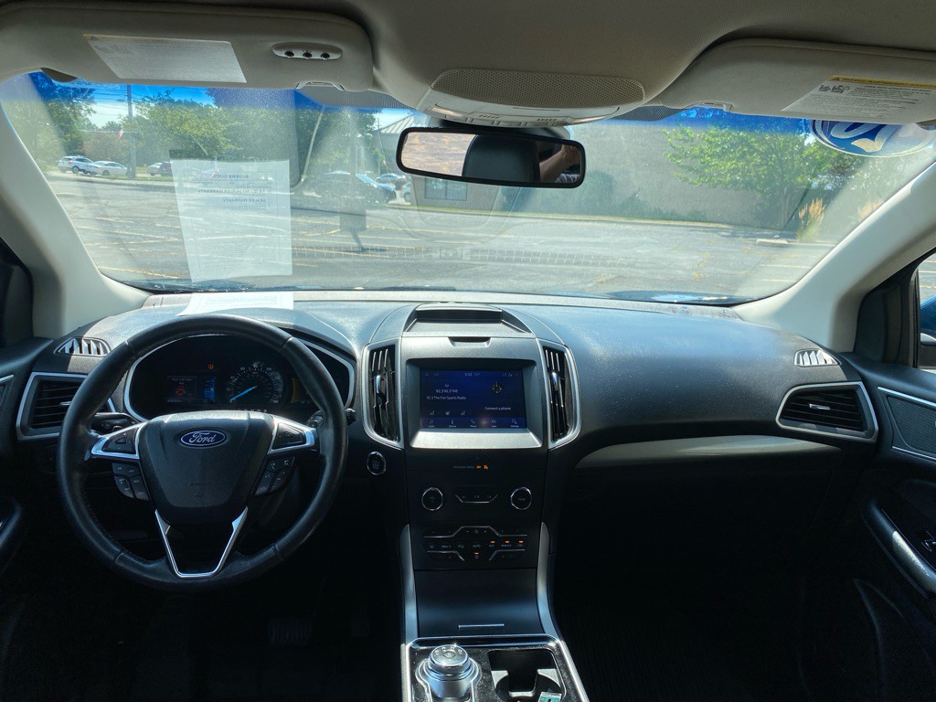 2020 Ford Edge Image 18