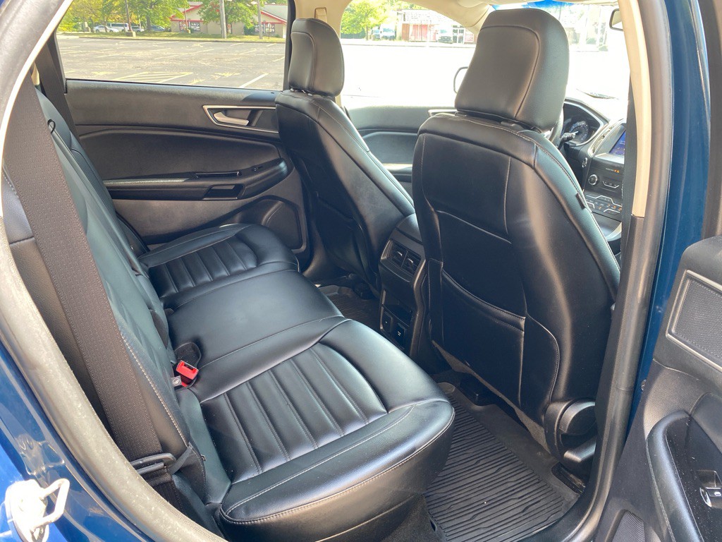 2020 Ford Edge Image 22