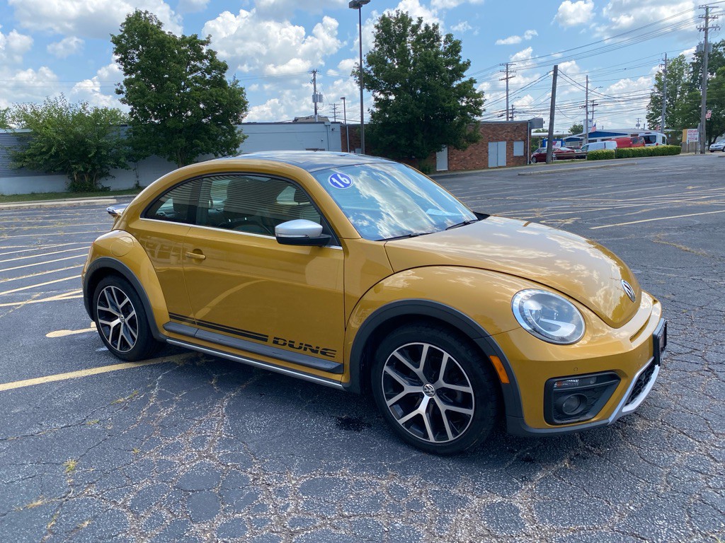 2016 Volkswagen Beetle Image 7