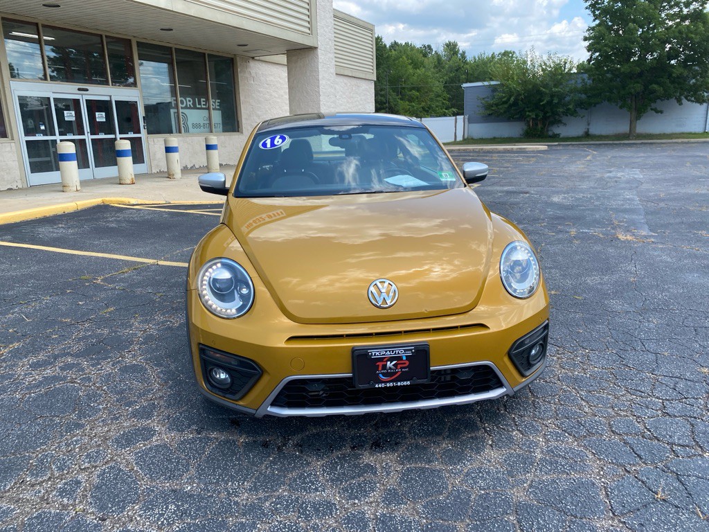 2016 Volkswagen Beetle Image 8