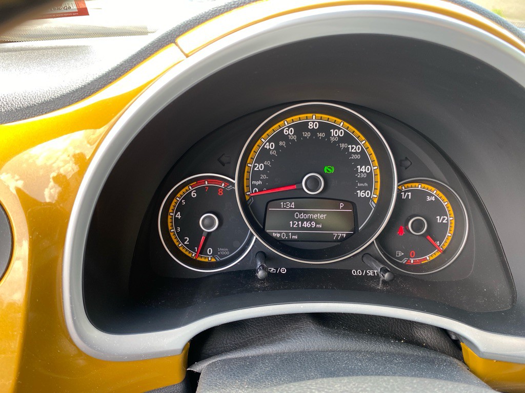 2016 Volkswagen Beetle Image 13