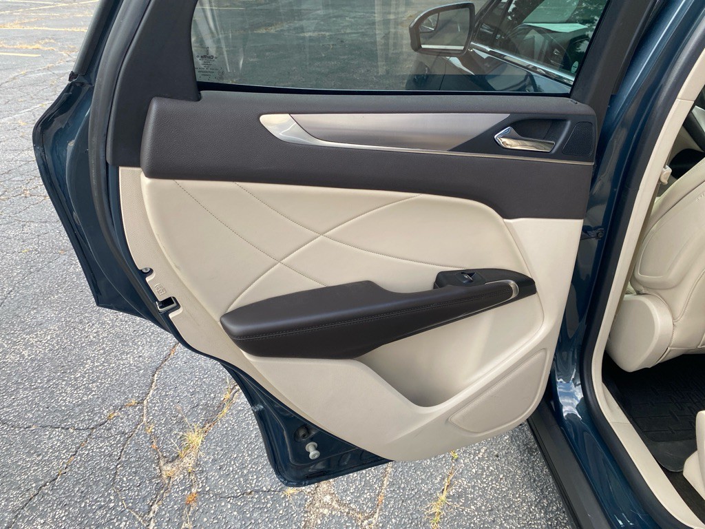 2019 Lincoln MKC Image 18