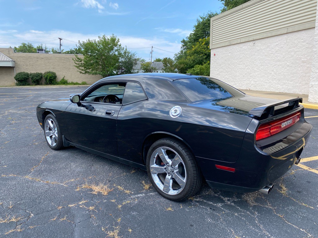2010 Dodge Challenger Image 3