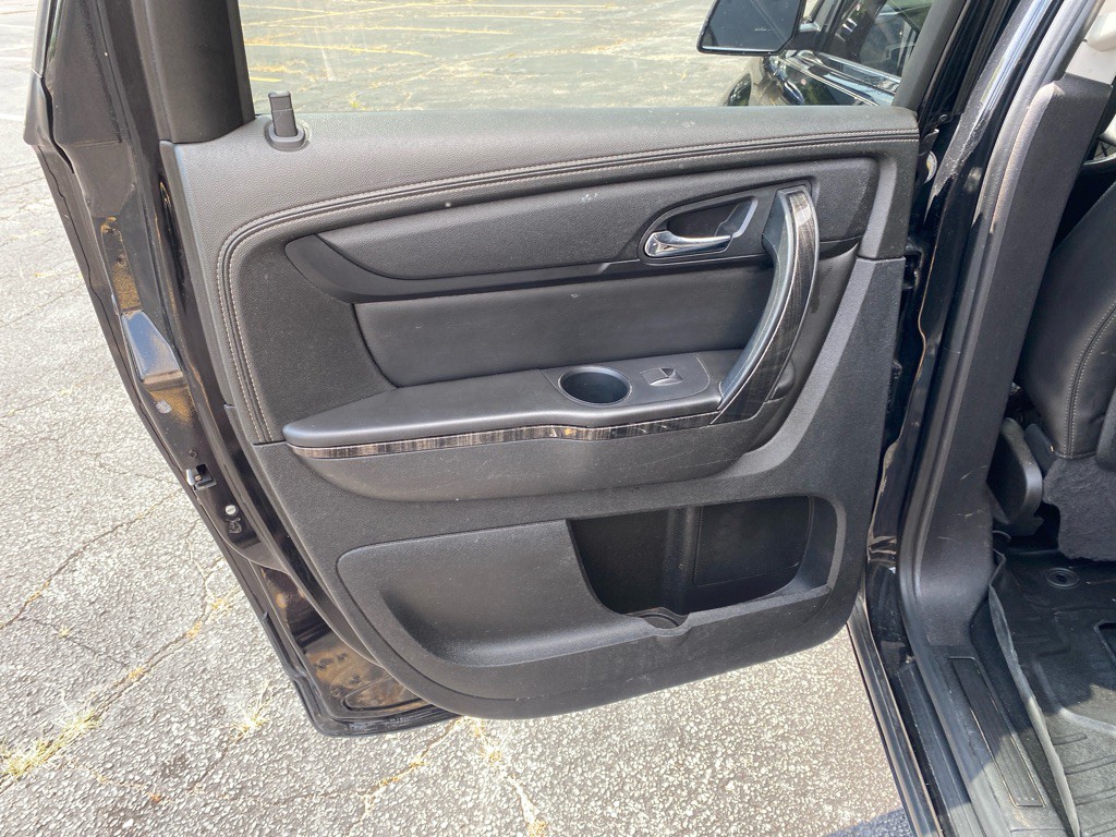 2016 GMC Acadia Image 19
