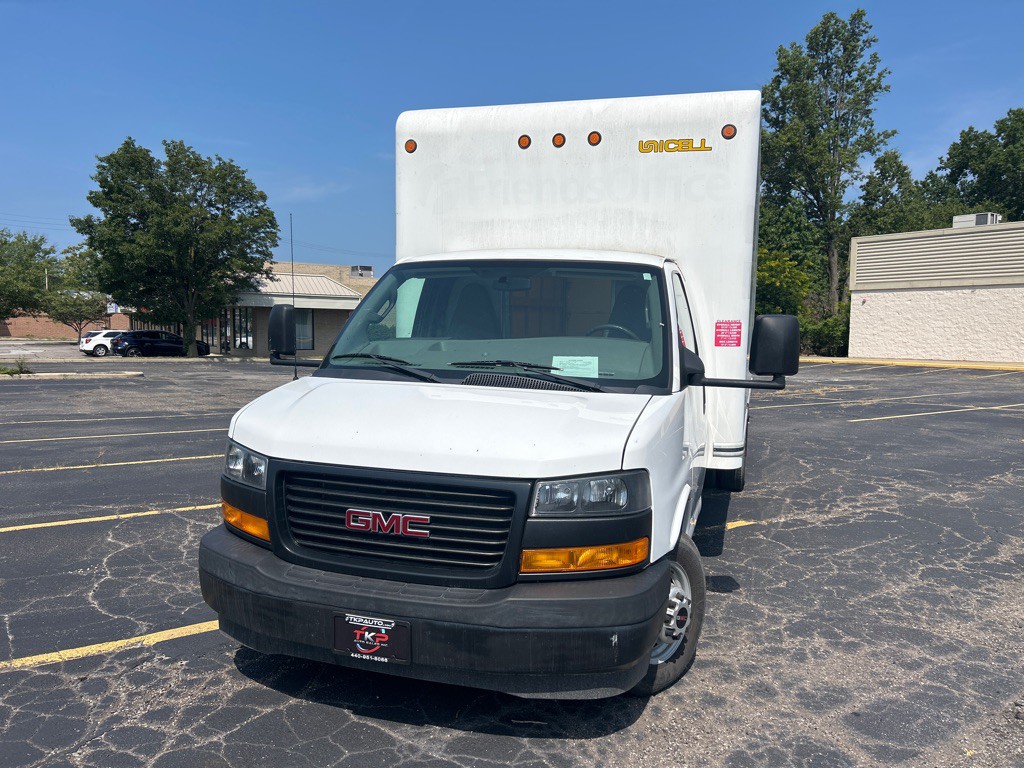 2018 GMC Savana Image 1