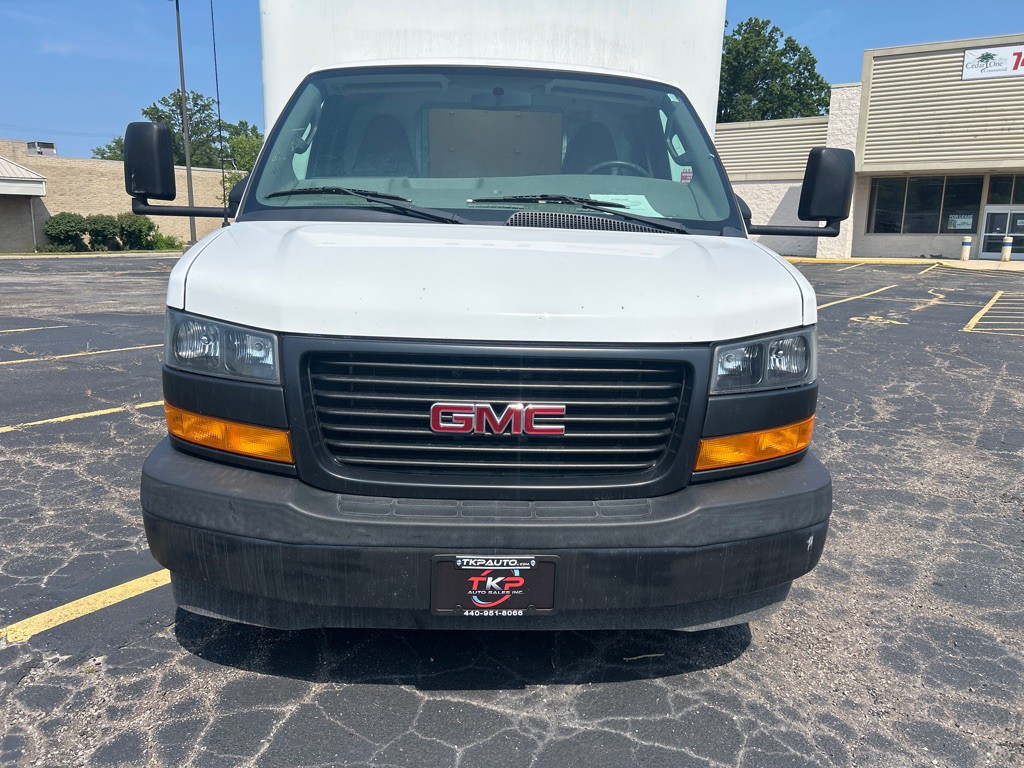 2018 GMC Savana Image 15