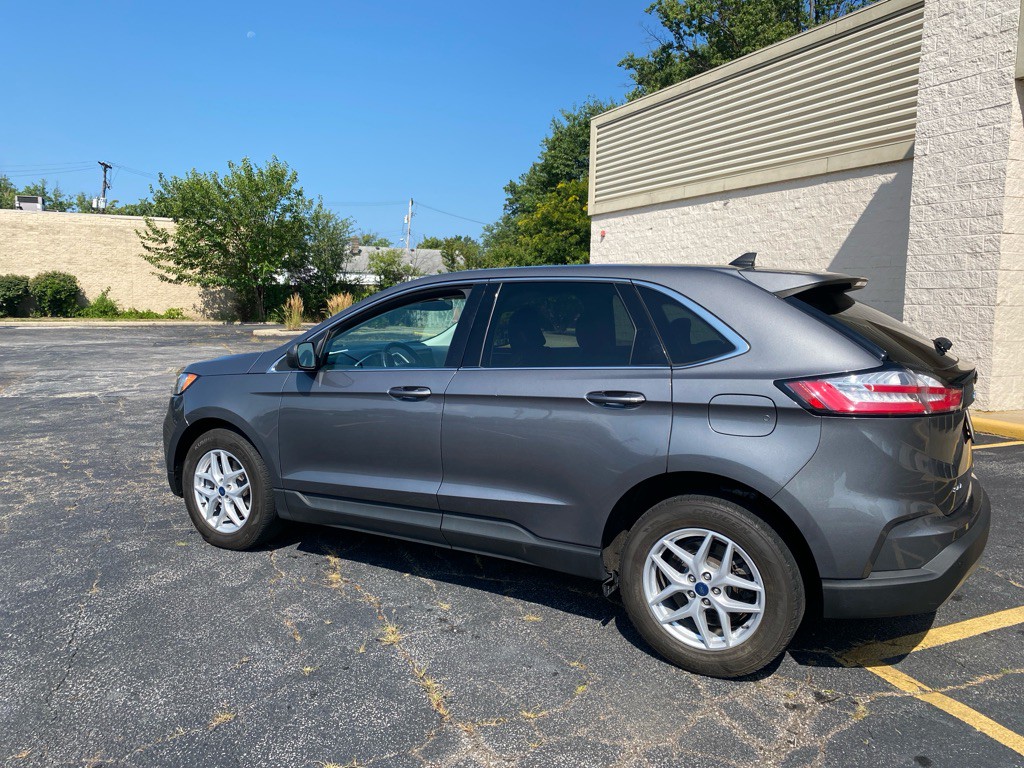 2021 Ford Edge Image 3