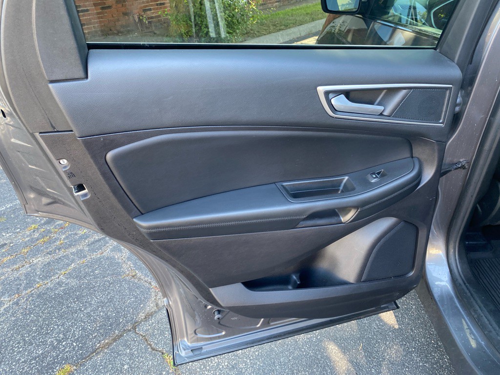 2021 Ford Edge Image 21