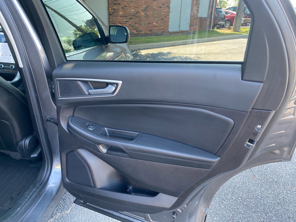 2021 Ford Edge Image 24