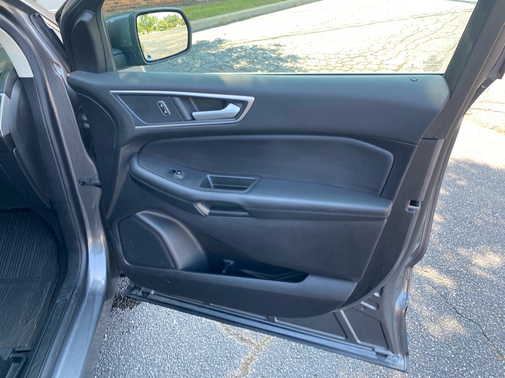 2021 Ford Edge Image 26