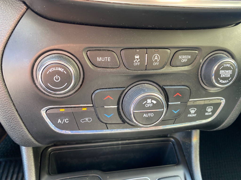 2019 Jeep Cherokee Image 15