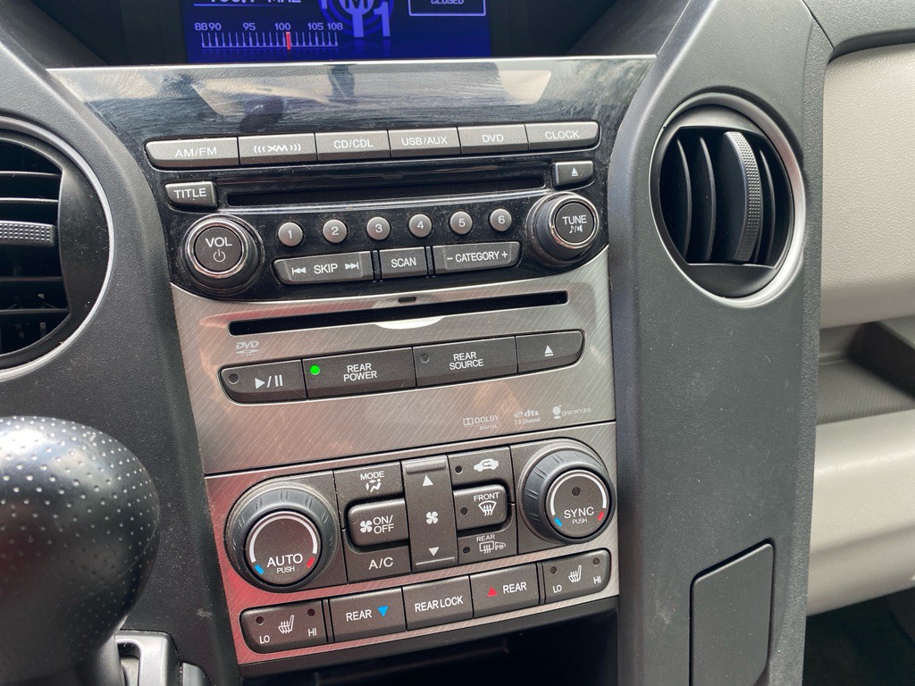 2015 Honda Pilot Image 16