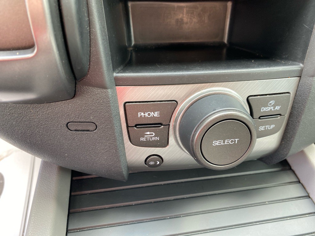 2015 Honda Pilot Image 17