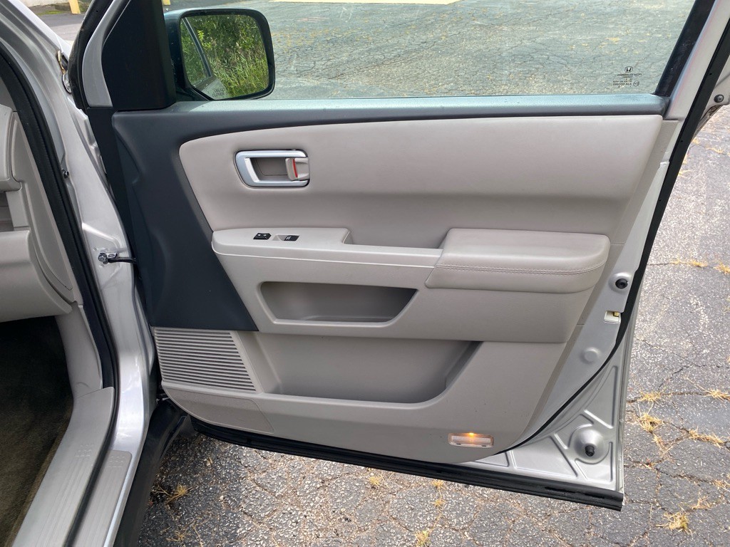2015 Honda Pilot Image 28