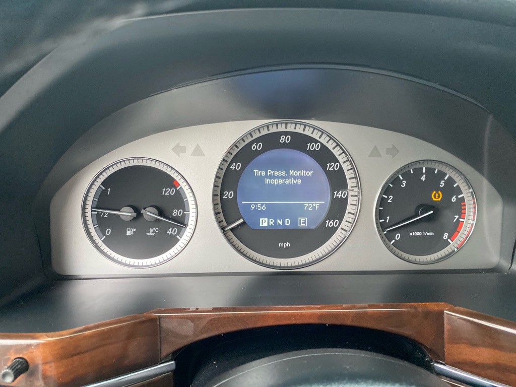 2012 Mercedes-Benz GLK-Class Image 12