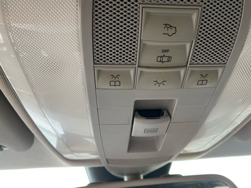 2012 Mercedes-Benz GLK-Class Image 17