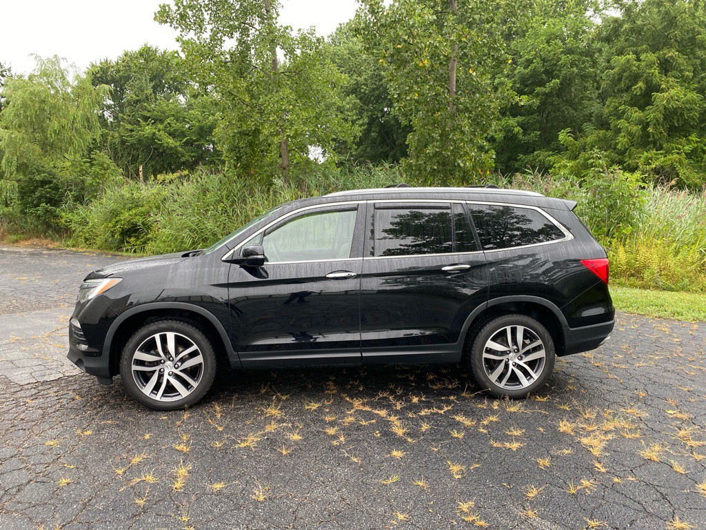 2017 Honda Pilot Image 2