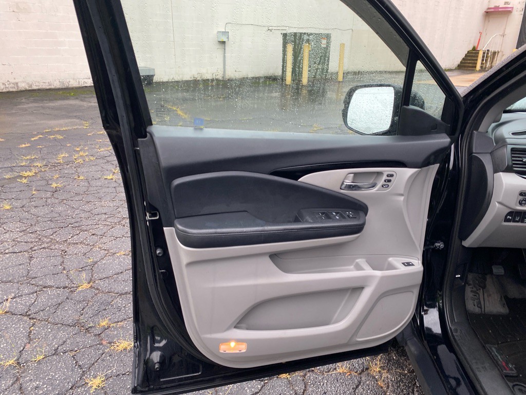 2017 Honda Pilot Image 11