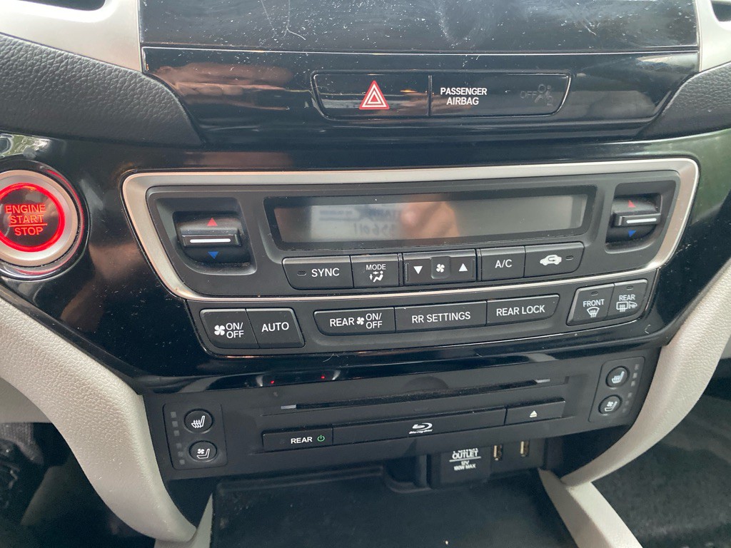 2017 Honda Pilot Image 19