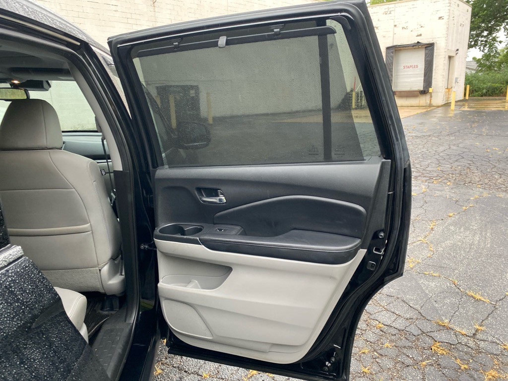 2017 Honda Pilot Image 26