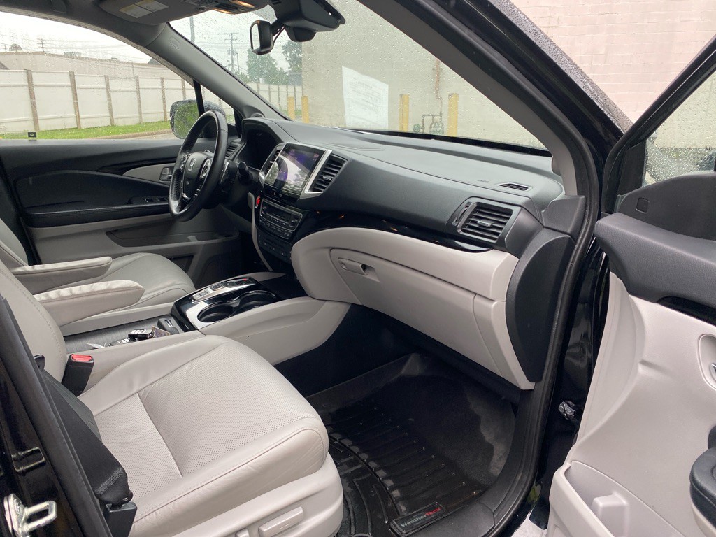 2017 Honda Pilot Image 27
