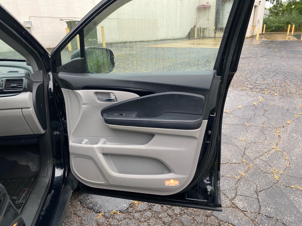 2017 Honda Pilot Image 28