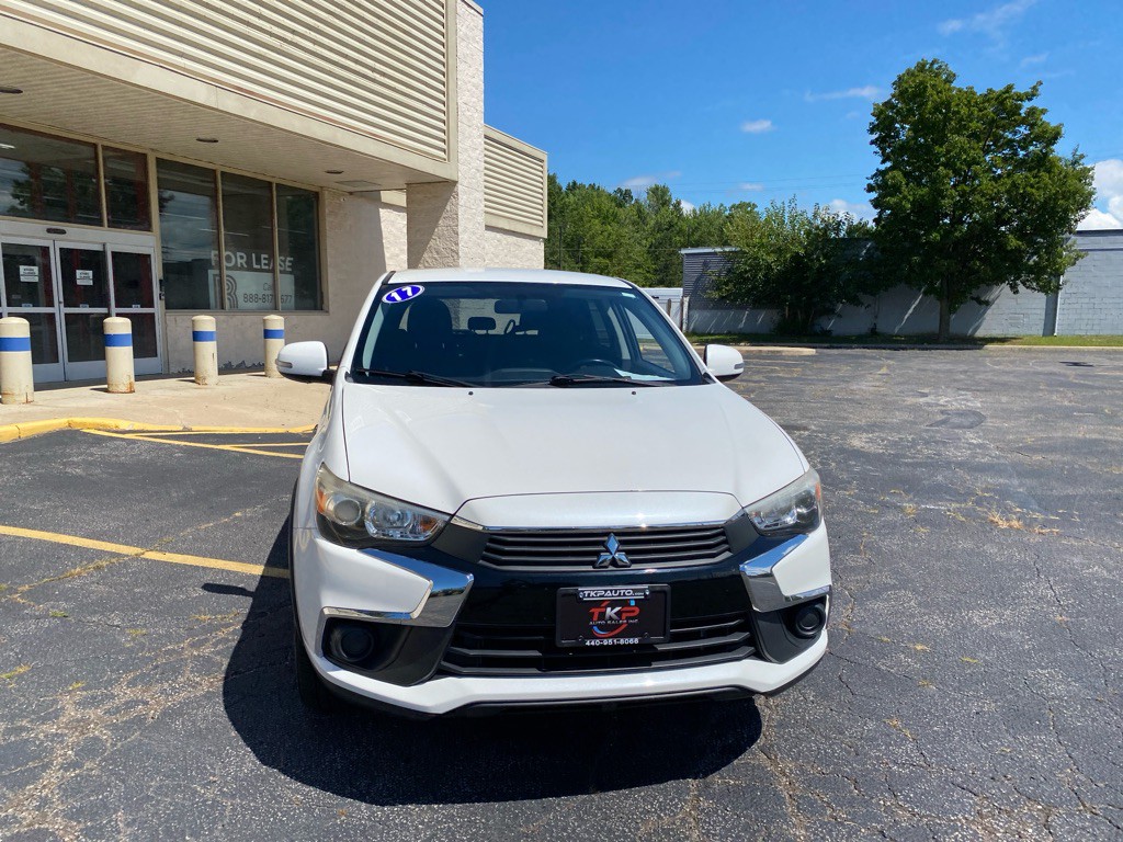 2017 Mitsubishi Outlander Image 8