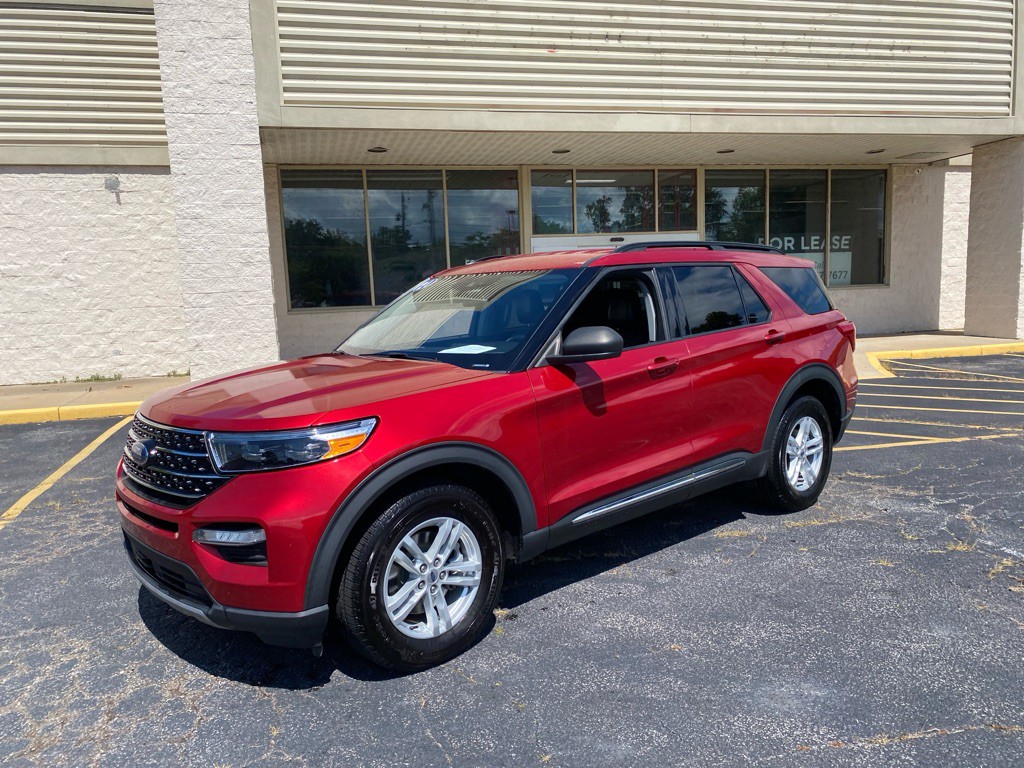 2021 Ford Explorer Image 1