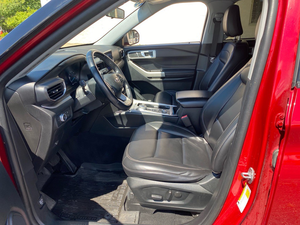 2021 Ford Explorer Image 9