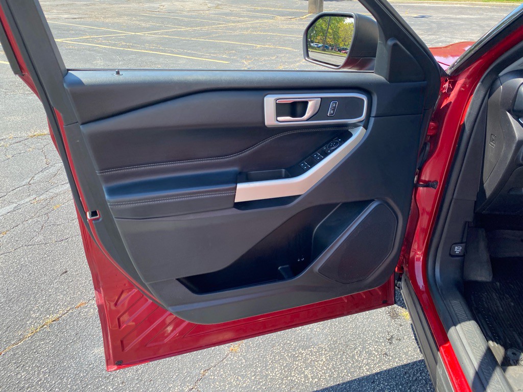 2021 Ford Explorer Image 10