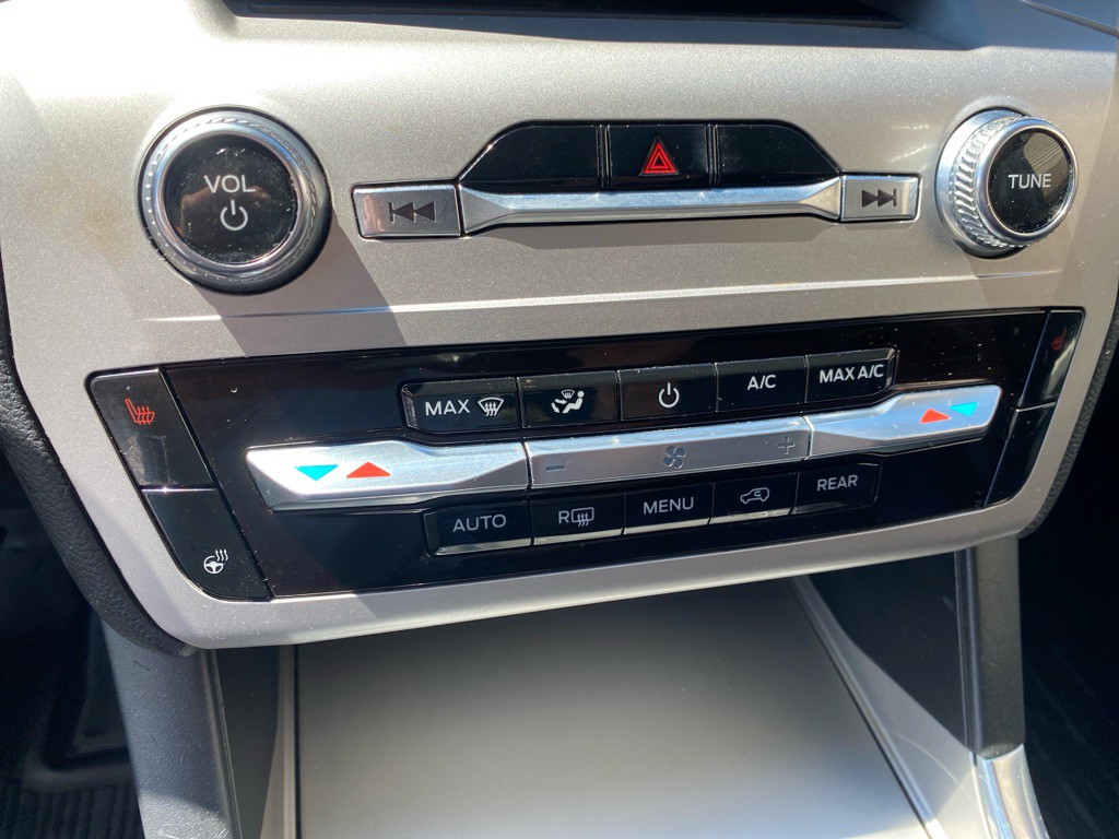 2021 Ford Explorer Image 15