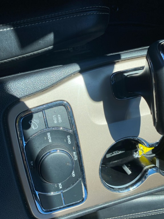 2015 Jeep Grand Cherokee Image 19