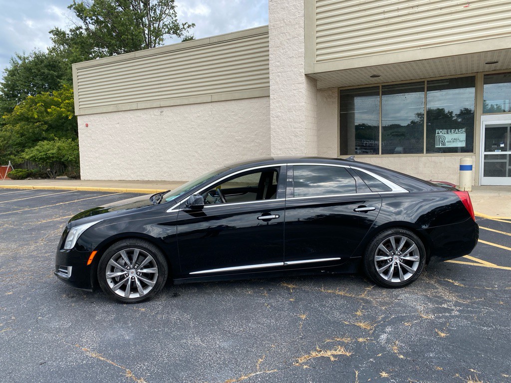 2013 Cadillac XTS Image 2