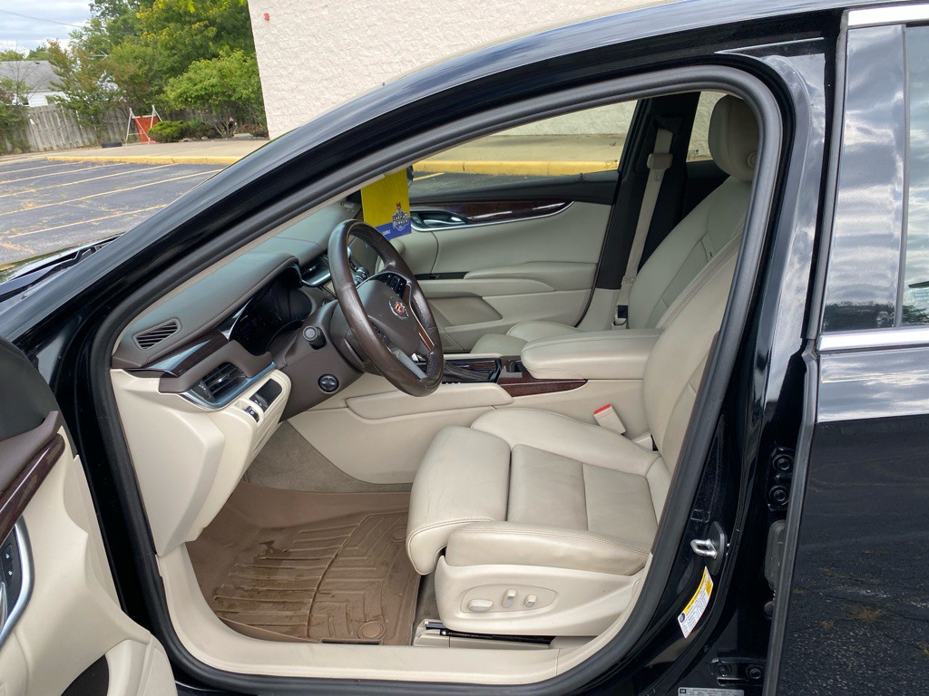 2013 Cadillac XTS Image 9